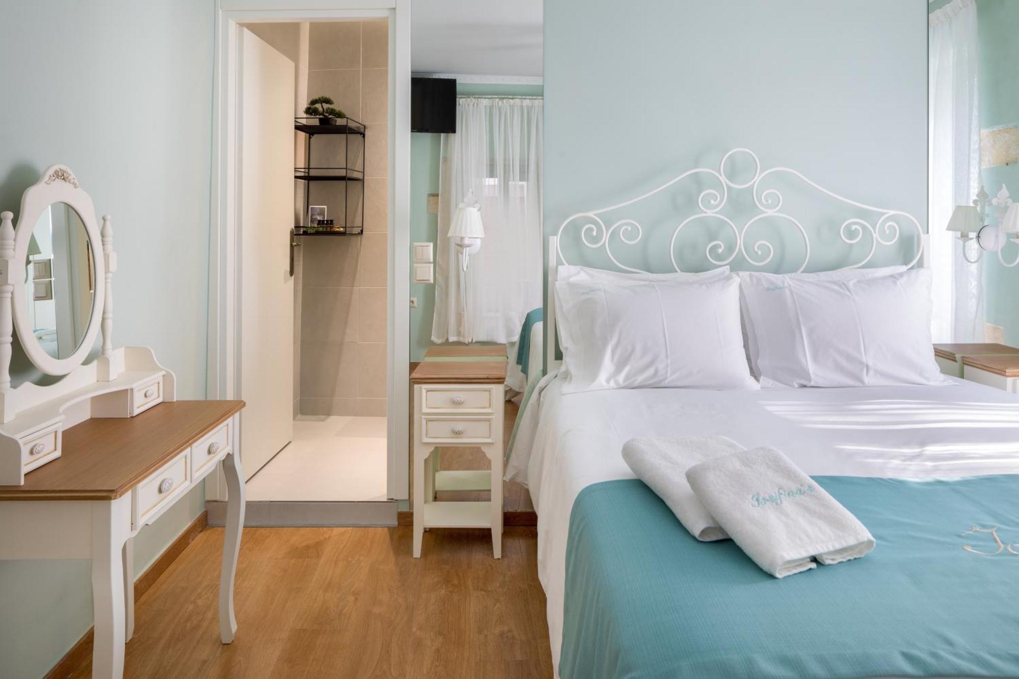Iosifinas Boutique House Chrissi Akti Chania Exterior foto